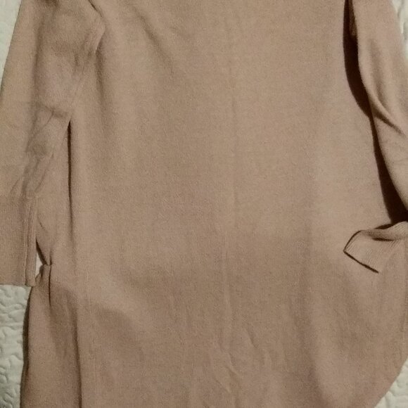 Old Navy Tan Cardigan.  Women's Size Small.  Like New Without Tags. - Picture 7 of 7